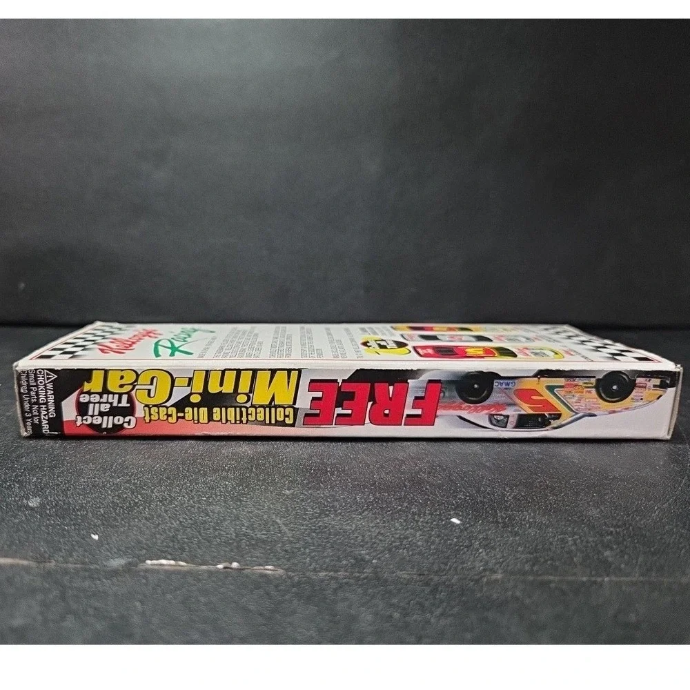 Kellogg's Racing Terry Labonte #5 Honey Crunch Corn Flakes 1:64 Die-Cast Car